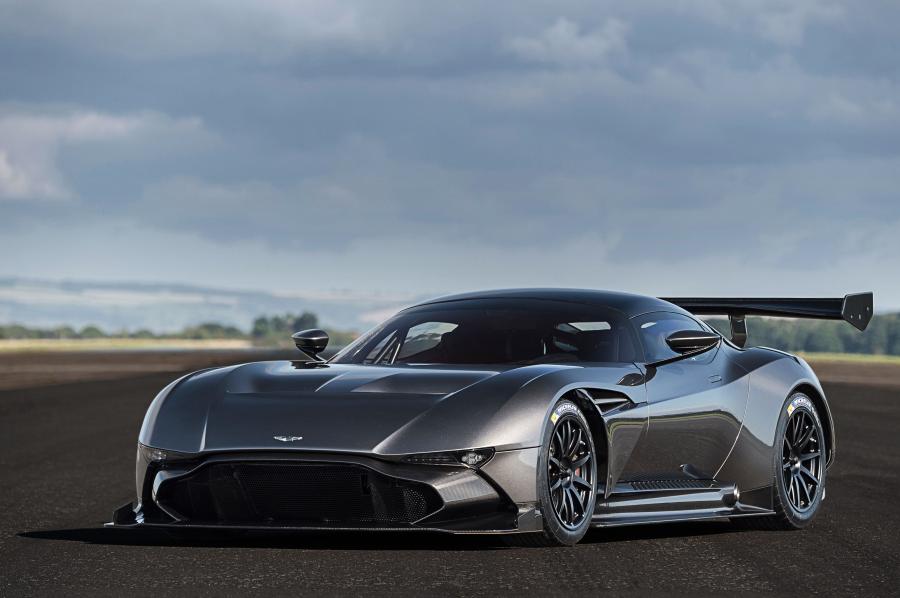  Aston Martin Vulcan 2016 года  (фото 13 из 38)